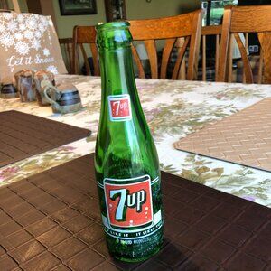 Vintage 7up 7 oz Bottle
